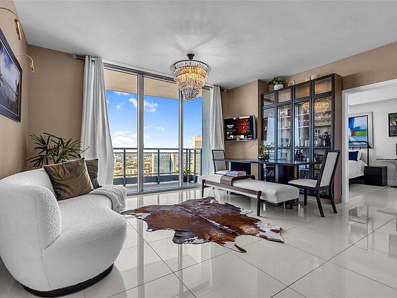 3rd image of 90 SW 3rd Street #3808