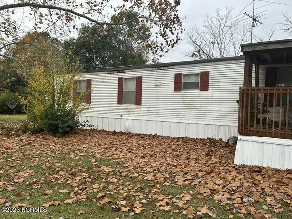 72 Pebble Drive, Lumberton, NC 28358