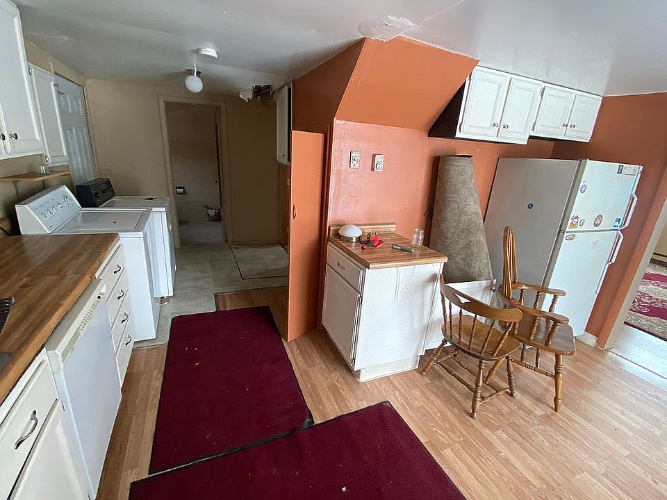 2nd image of 108 3rd St