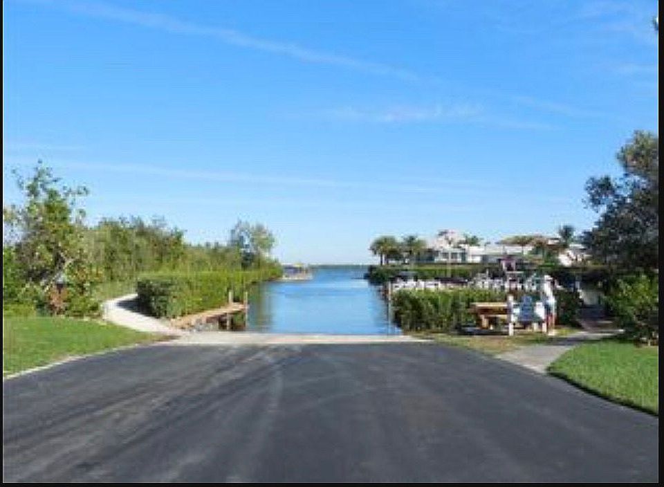 1st image of 5760 Marina Dr APT 1