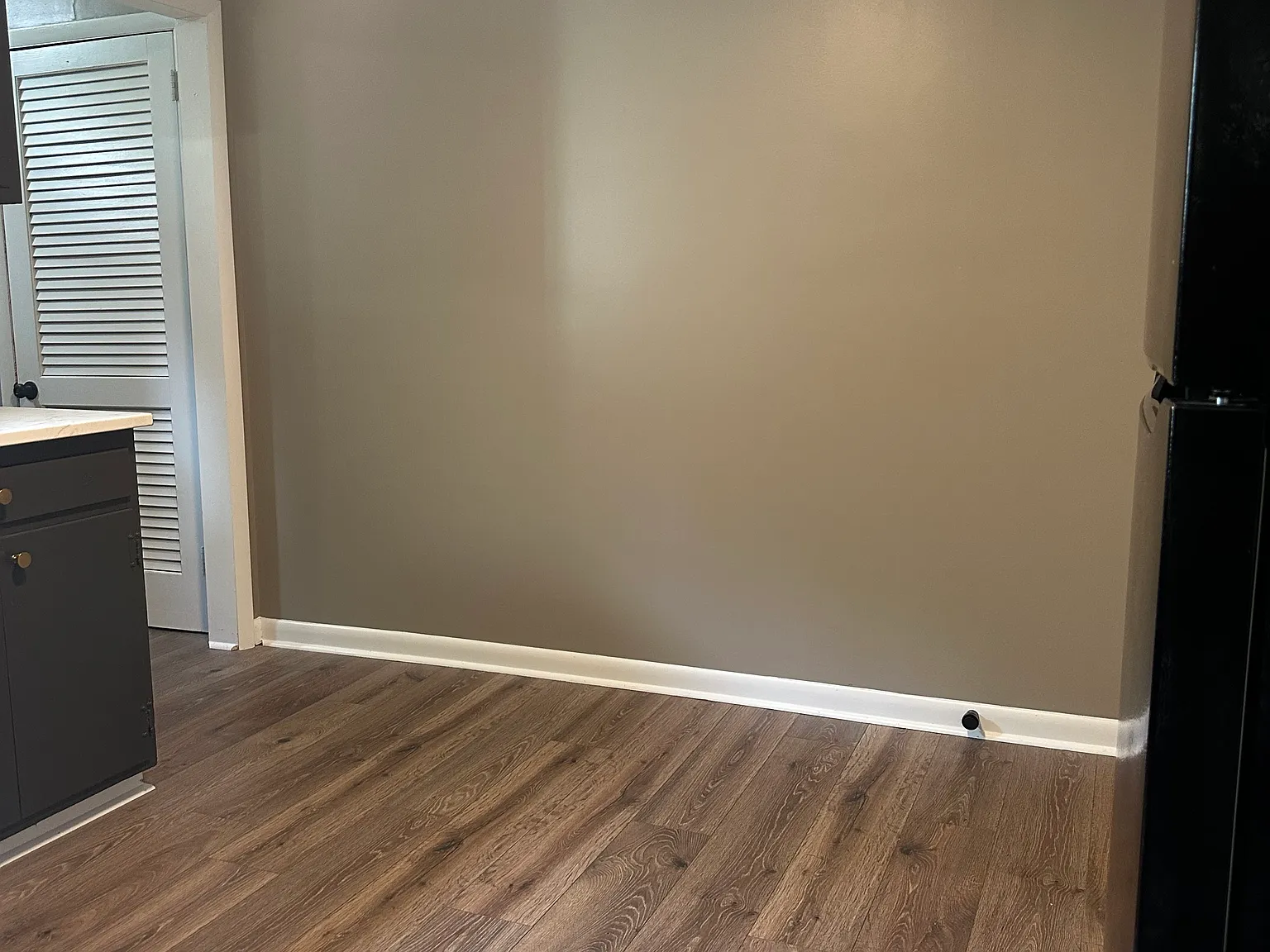 3 bed, 1202 sqft, $2,300 — Photo 4