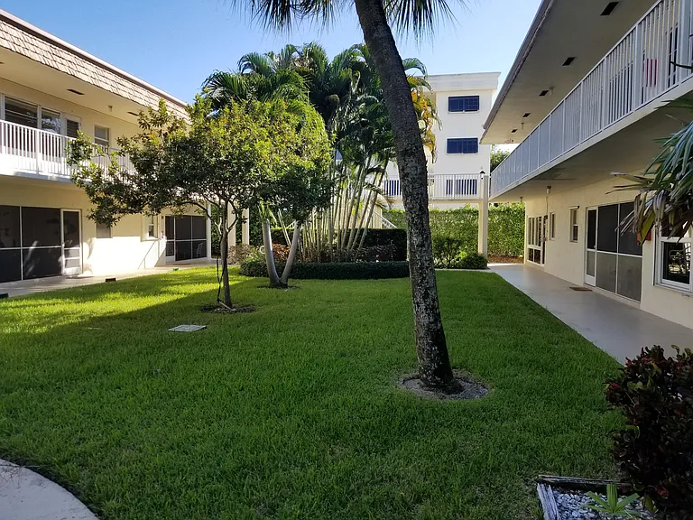 638 Snug Harbor Dr #E4 — Photo 14