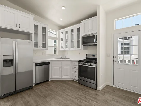 8250 Lankershim Blvd #19, North Hollywood, CA 91605
