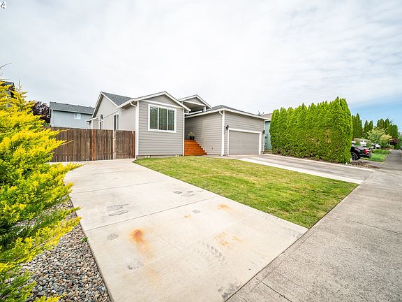 4th image of 4004 NE 97th St