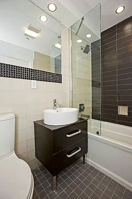 Sold by Iconik | media 6