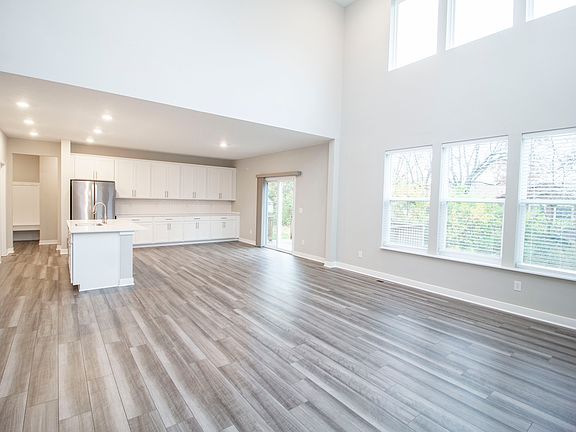 5th image of 5412 Cloverdale Ln