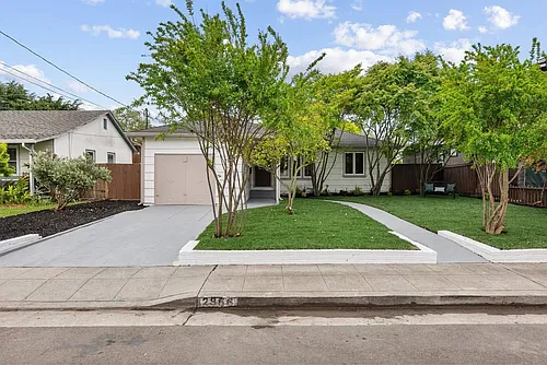 2866 Fresno St Photo 1
