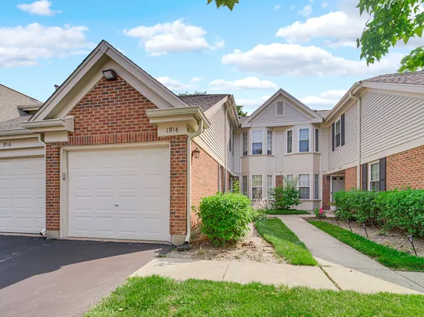 1914 Quaker Hollow Ln, Streamwood, IL 60107