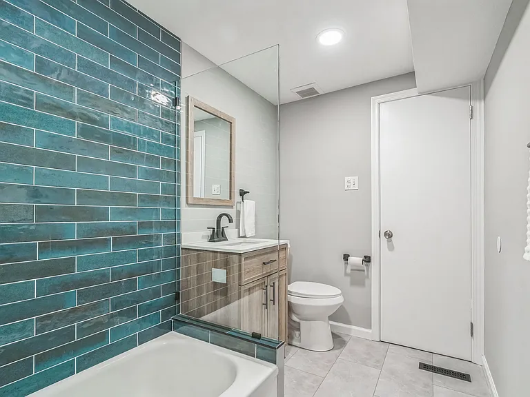 1532 Naudain St — Photo 24
