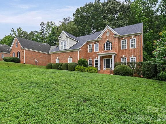 3rd image of 3489 Fieldstone Dr