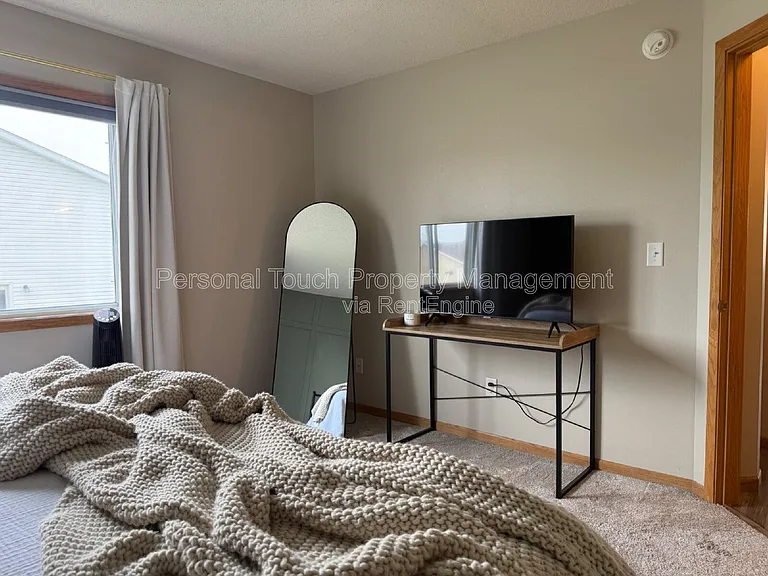 1219 4th St NW — Photo 12
