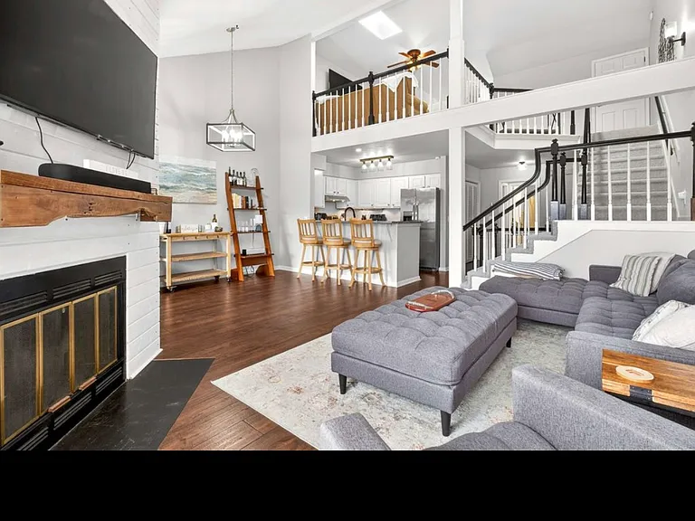 125 Villa View Ct — Photo 34