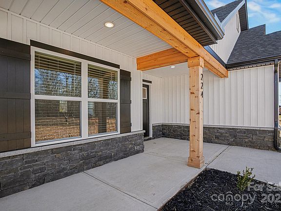 2nd image of 224 Meadow Oaks Dr