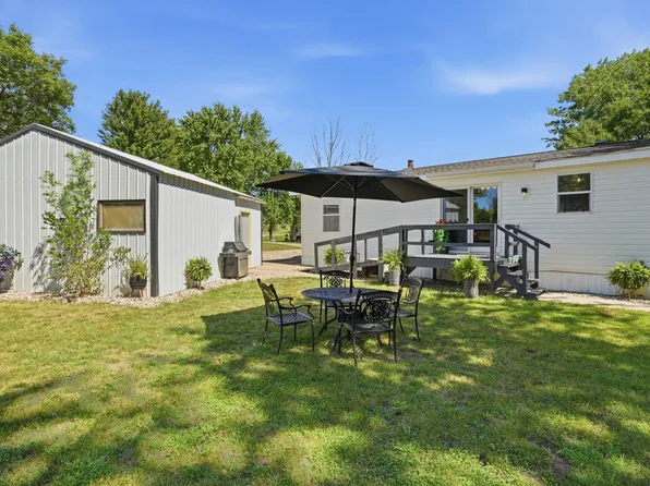 19394 63rd St NE, New London, MN 56273