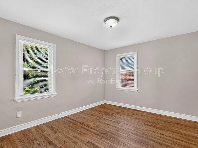 7815 Cler Ave — Photo 15