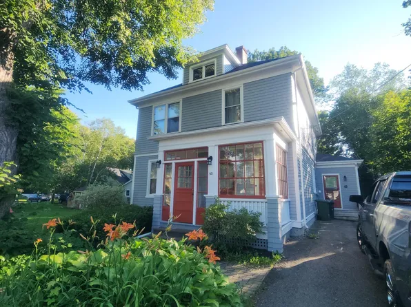 43 Ambrose St, Charlottetown, PE C1A 3P5