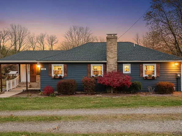132 Cherry Tree Dr, Davidsville, PA 15928