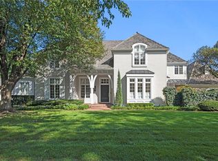 11721 Manor Rd, Leawood, KS 66211