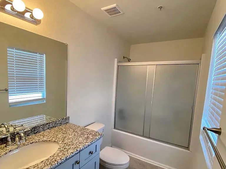 809 W Duarte Rd — Photo 6