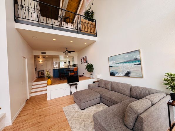 7331 Marina Pacifica Dr S