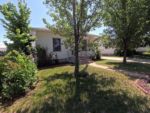 3rd image of 619 Curtis St