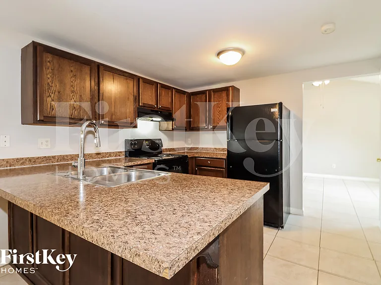 8508 Olympic Ct — Photo 9