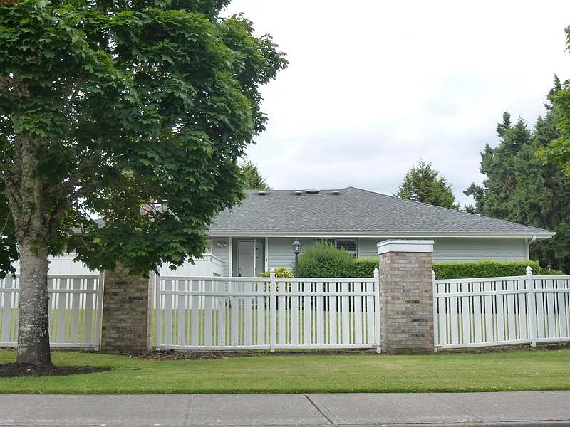 1st image of 8610 Onyx Dr SW Unit E