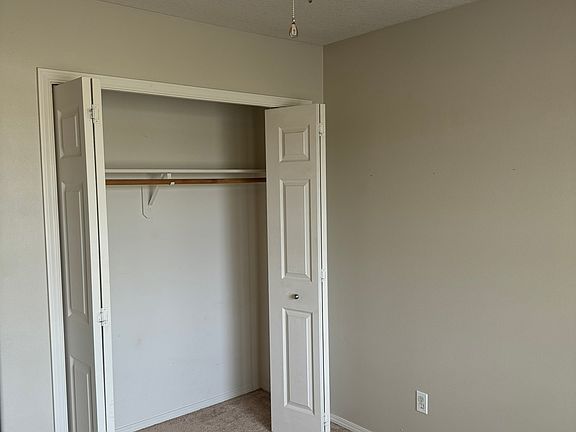 3rd image of 6077 NE Alder St