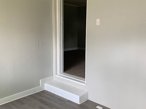 3rd image of 517 S Bolton St #1