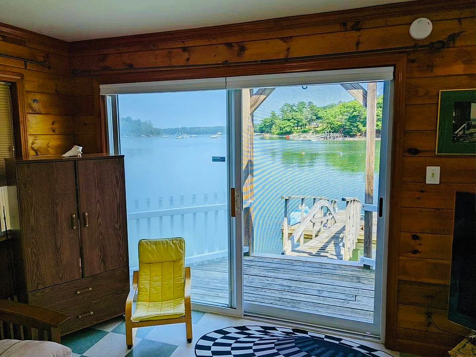 Dock Entrance