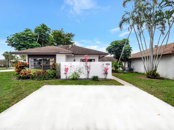 5384 Mendoza Street, West Palm Beach, FL 33415