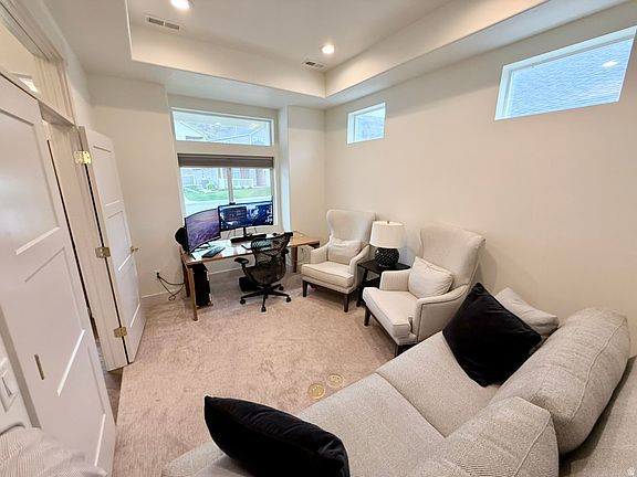 5th image of 1449 N Cobblewood Ct
