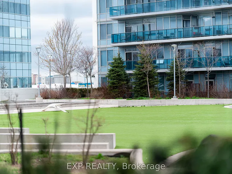 3700 Highway 7 Rd #302 — Photo 10