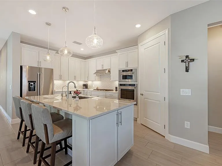 7675 Summerland Cv — Photo 10