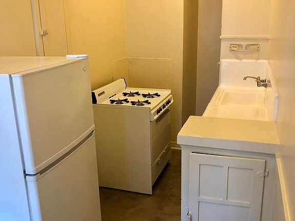 5th image of 3950 W 8th St APT 304