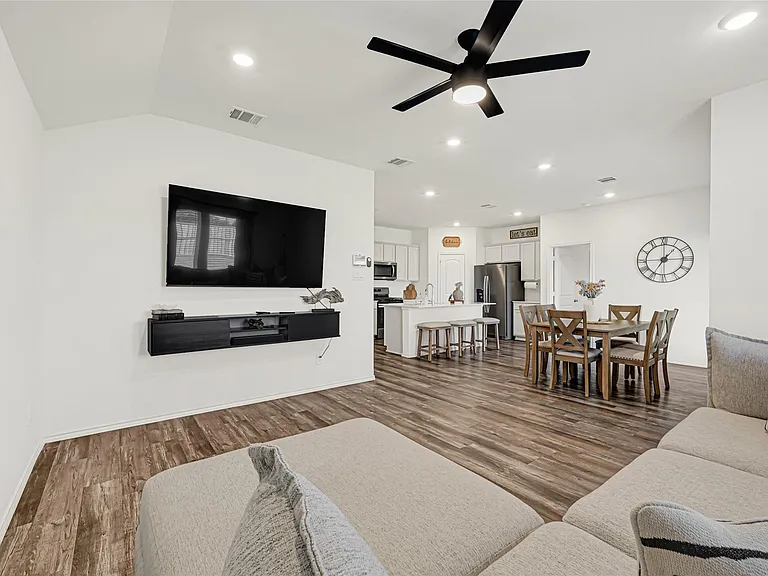 210 Coral Drift Ct — Photo 15