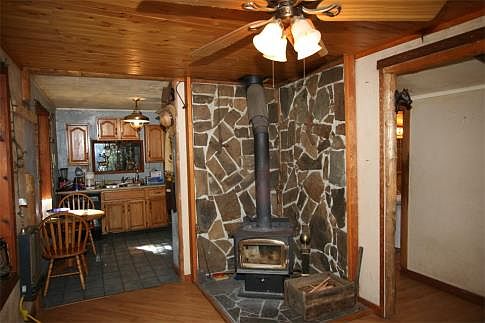 4th image of 6800 Old Siskiyou Hwy