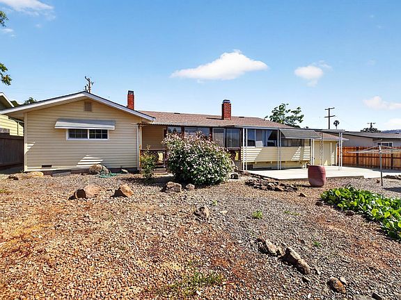 3rd image of 5035 Boulder Lane