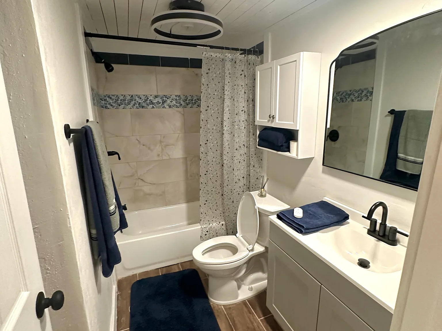 3 bed, 1000 sqft, $1,400 — Photo 3