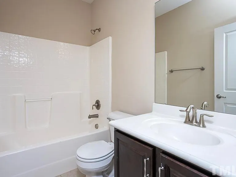 214 Kylemore Cir — Photo 16