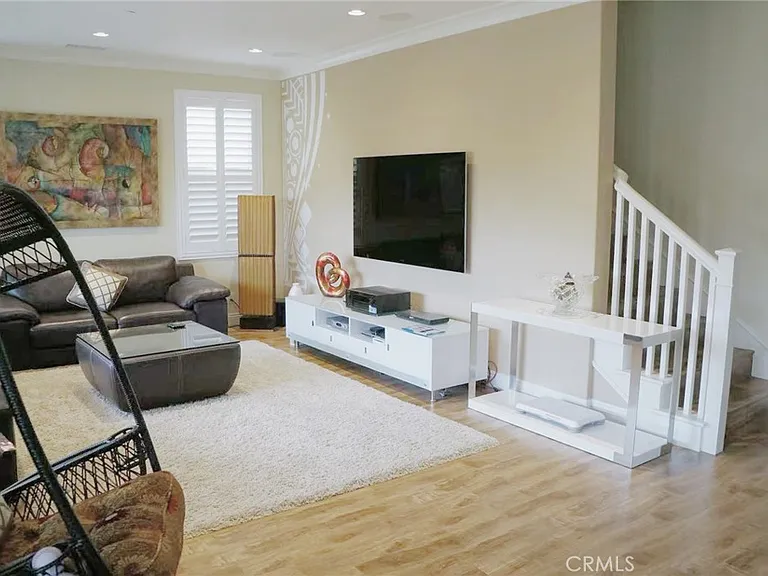 78 Somerton — Photo 3