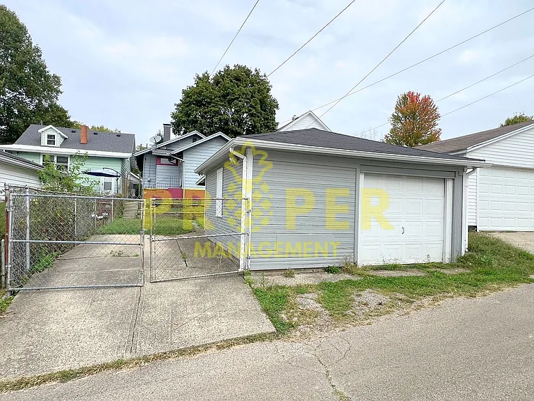 1822 Huffman Ave — Photo 4