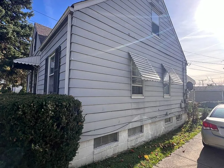 9334 McCracken Blvd — Photo 2