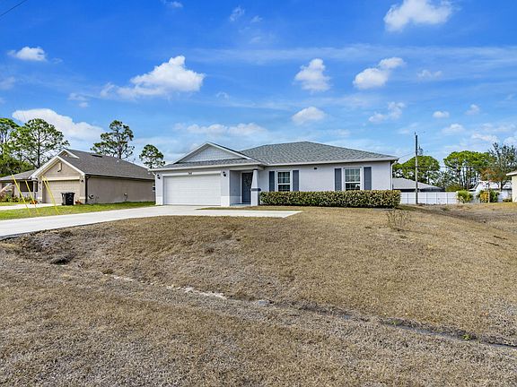 3rd image of 742 NW Bayshore Boulevard