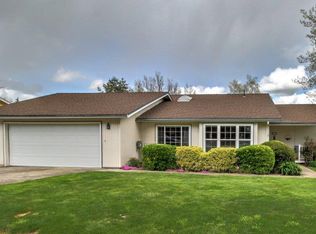 2691 Eaton Dr, Medford, OR 97504