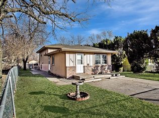 726 W 10th St, Junction City, KS 66441