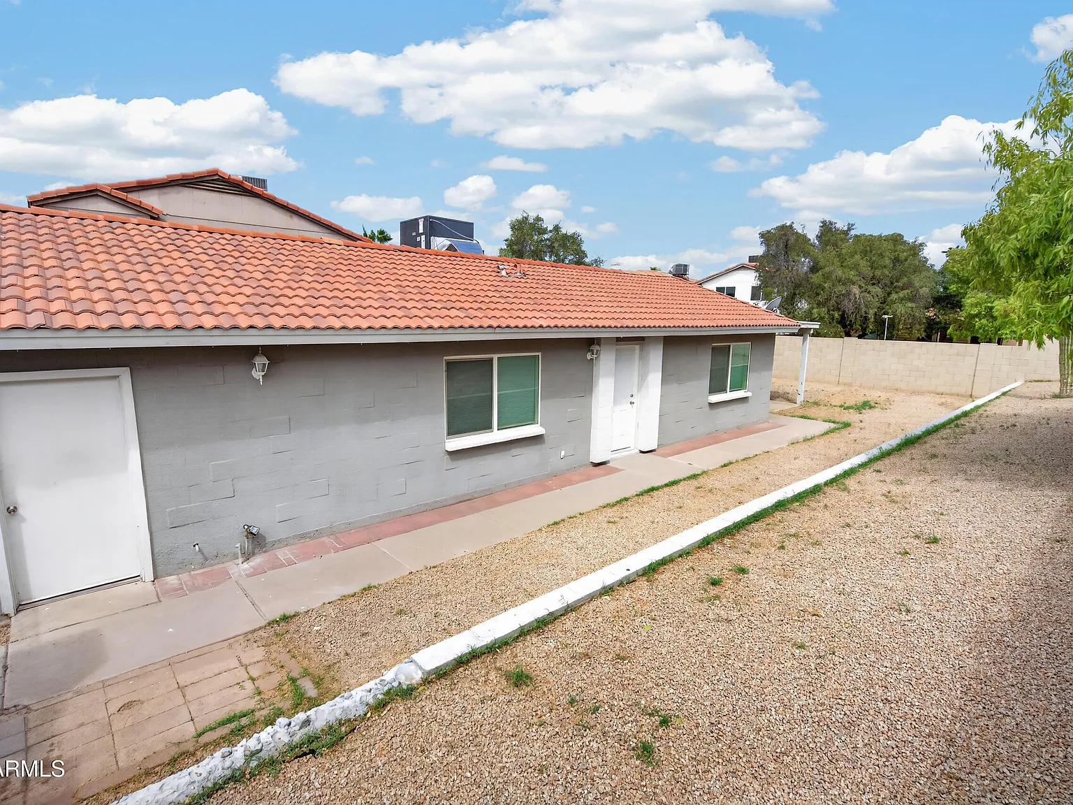 2 bed, 1.0 bath, 902 sqft, $1,795 — Photo 4