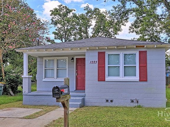 2nd image of 1223 Elliott Avenue