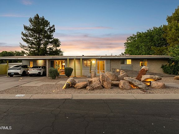 2nd image of 1318 W GLENN Drive