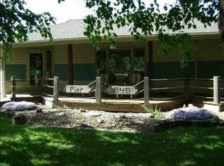 545 Lakehurst Dr, Waterloo, NE 68069